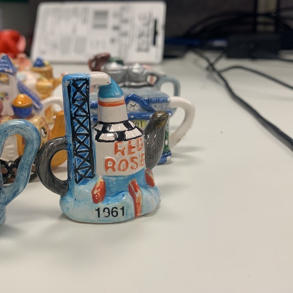 Wade Red Rose figurines - Picture 4 of 4